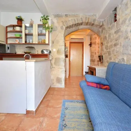 Apartment Old Stone House Split