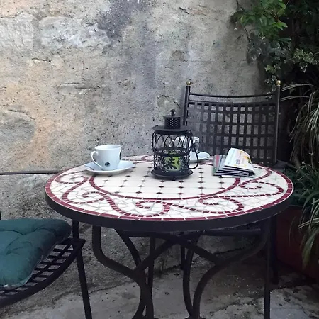 Old Stone House Apartment *